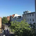 Zentrale Altbauwohnung In