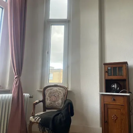 Zentrale Altbauwohnung In